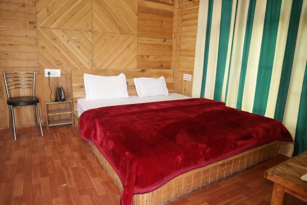 Himalayan Cedar Nest Chalet *