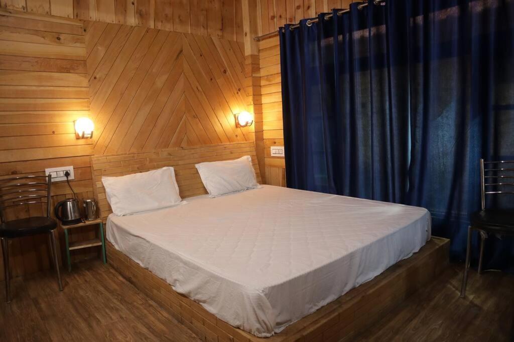 Himalayan Cedar Nest Chalet *