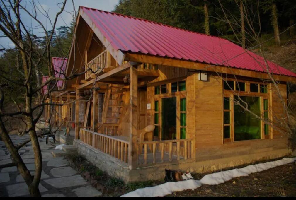 Himalayan Cedar Nest Chalet Sainj